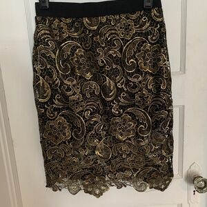 Lace pencil skirt